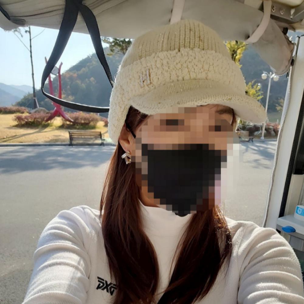 Winter Knit H Hats for Woman with EarCap & HairOpen