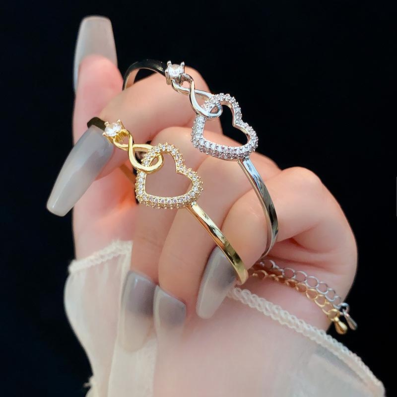 Hot selling hollow out simple and versatile fashionable wristband with a light luxury and high-end feel