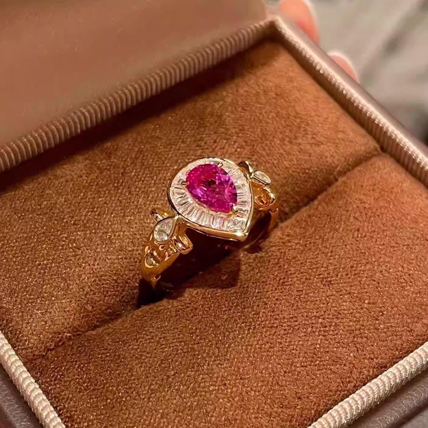 

2026 Retro Water Drop Dopamine Red Corundum Ring High Sense Temperament T Square Diamond Zircon Blue Spinel Pear Ring Women Resizable