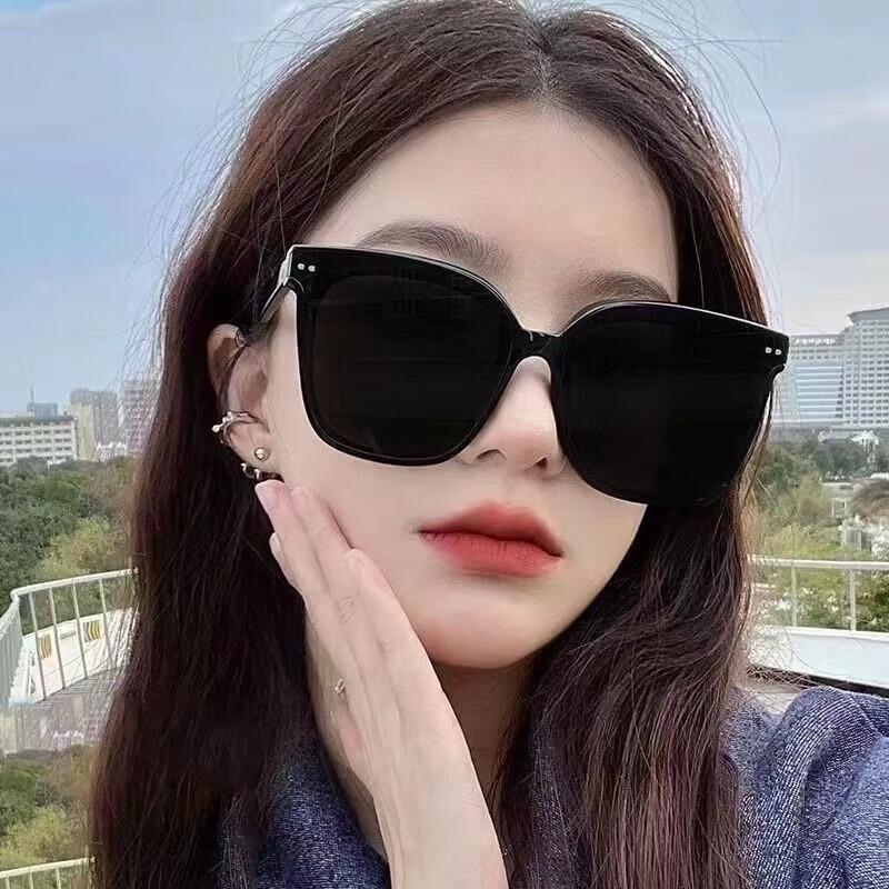 Liuzhi UV Protection Fashion Sunglasses