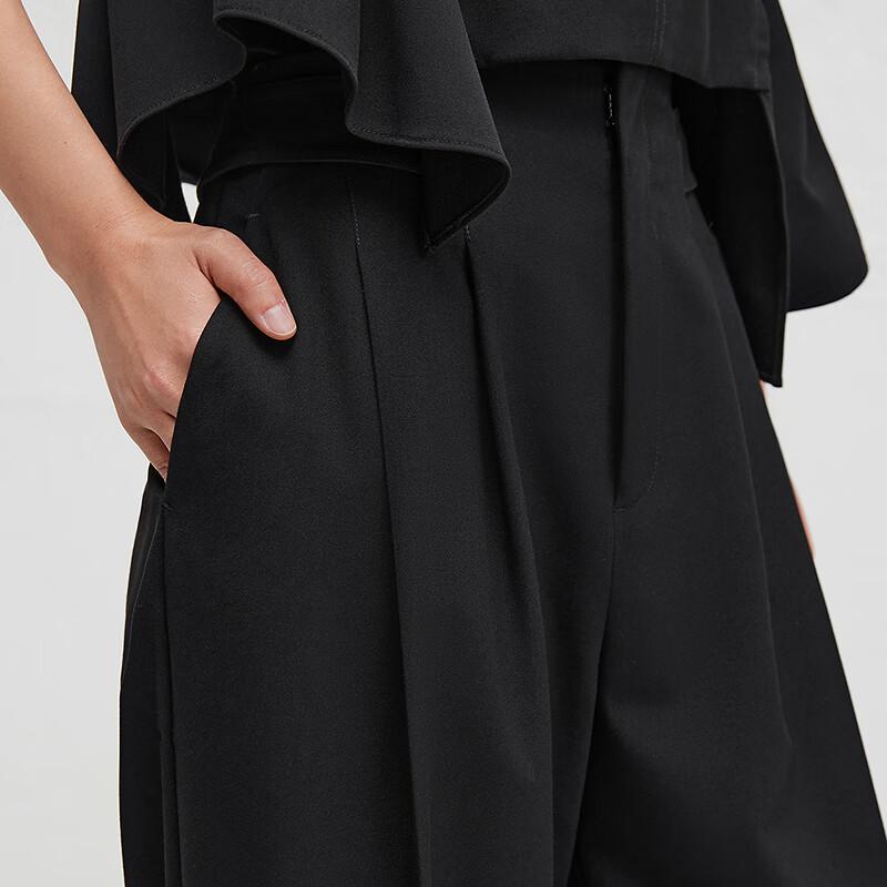 Women's Relaxed Fit Straight-Leg Trousers