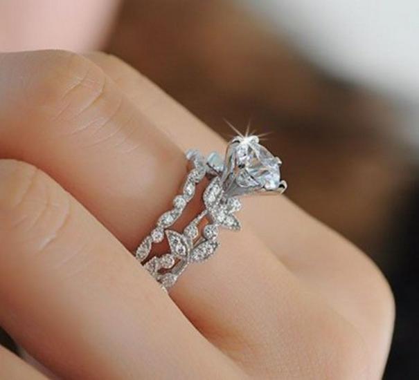 Elegant Rhinestone Zirconia Crystal Leaf Ring Size 6