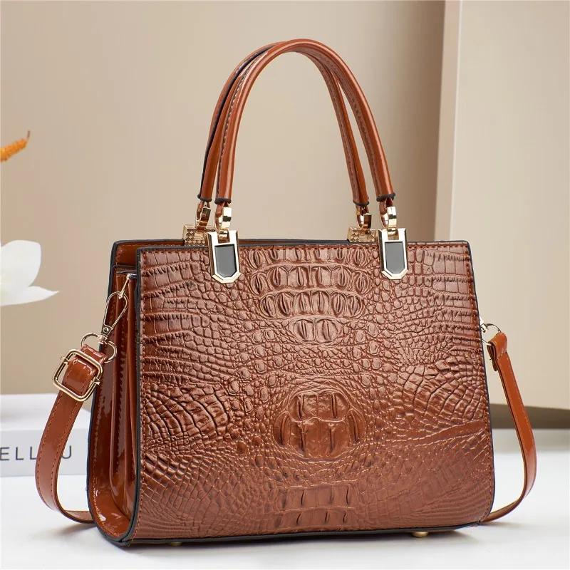 Classic Retro Women Shoulder Bag Large Capacity Crocodile Pattern Crossbody Bag Luxury Brand Designer Handbag Commuting Tote Bag