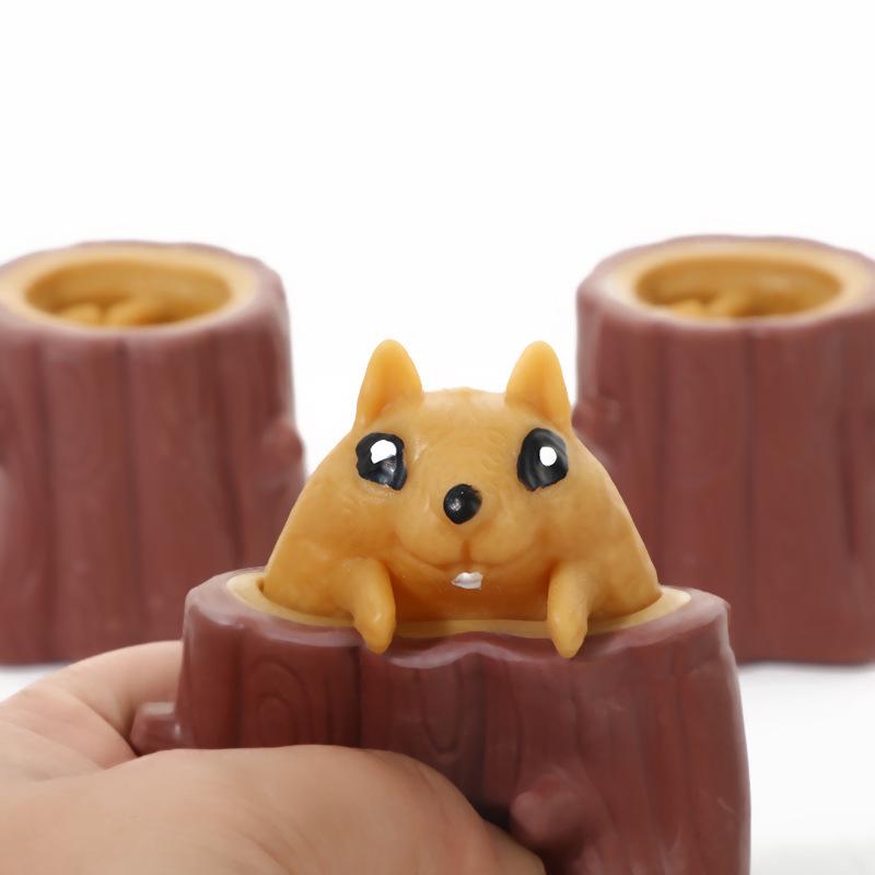 Carrot Rabbit Squeeze Toy - Novelty Douyin-Style Decompression Mouse Toy