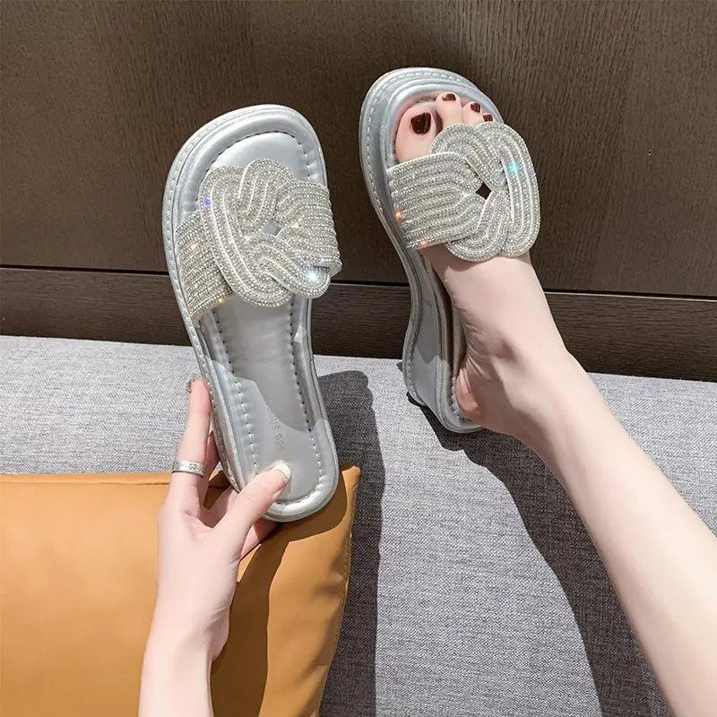 Fashion Open Toe Woman Slippers Sandals Slides On Beach Flat Shoes for Women Top Designs Stylish Korea Style Clappers Wholesale Casual