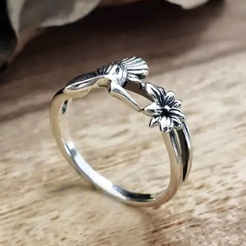 Huitan Creative Bird and Flower Ring for Women Antique  Color Funny Finger Accessories Daily Wear Party Statement Jewelry