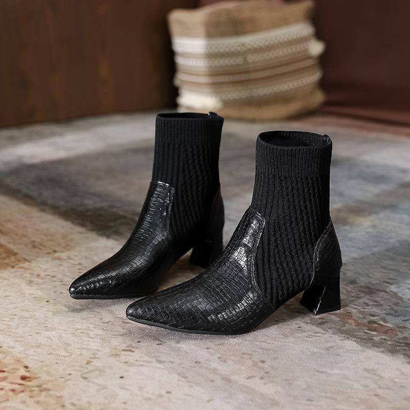 

Short boots women s spring new models, flying knitted Martin boots thick heel high heel pointed Chelsea boots tide 35 чорний