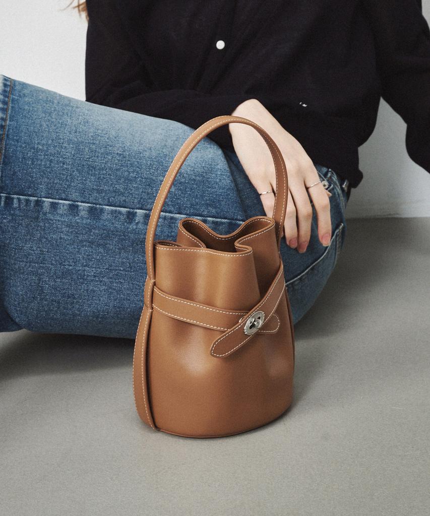Ostkaka Classic Belt Bucket Mini Brown