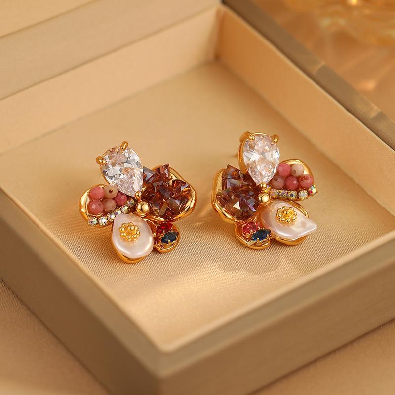 Popular freshwater pearl five-petal flower stud earrings fashion style niche earrings baroque pearl earrings 18K