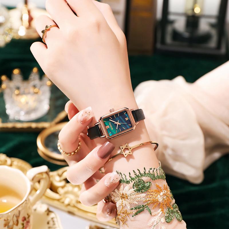 Retro Peacock Green Women's Watch - Square Design, Trendy by TikTok, Perfect for Students and Style Enthusiasts.