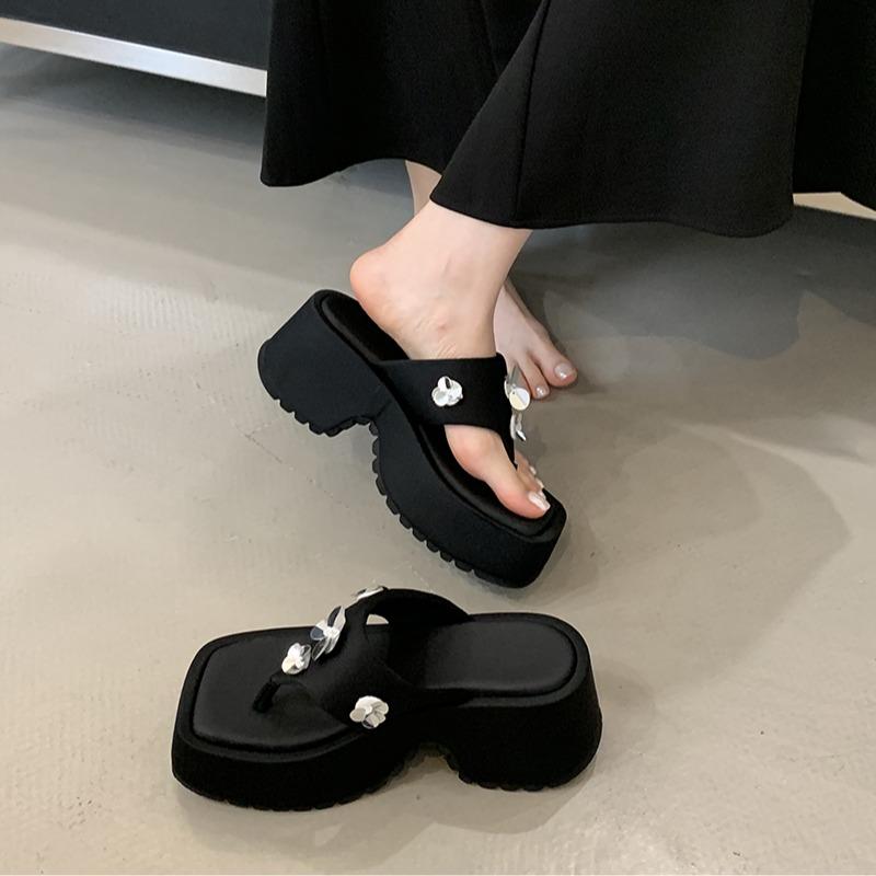 Fashion Shoes Woman 2025 House Slippers Platform On A Wedge Heeled Mules Rubber Flip Flops Glitter Slides Summer High Hawaiian Jelly Sca