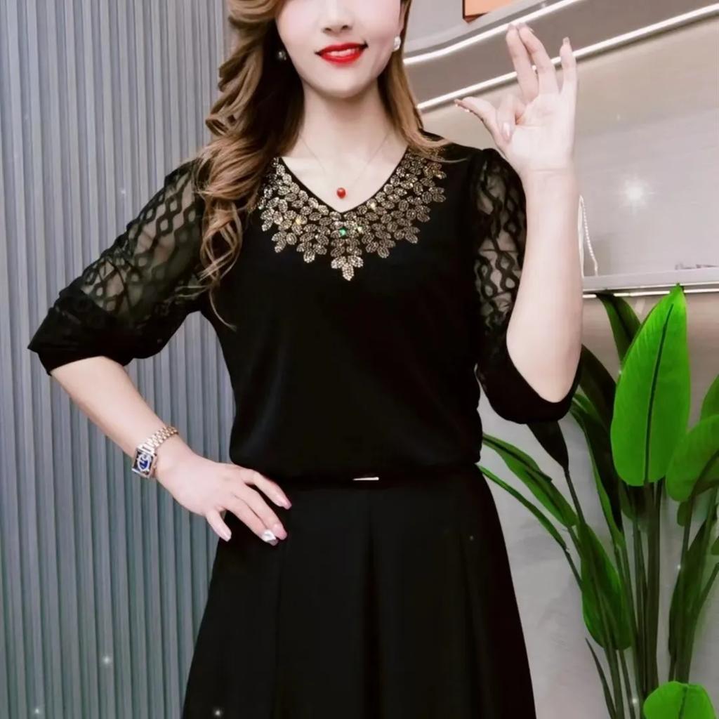 Women Summer V-Neck Half Sleeve Mesh Patchwork T-shirt Black Pullover Elegant Bottoming Shirt