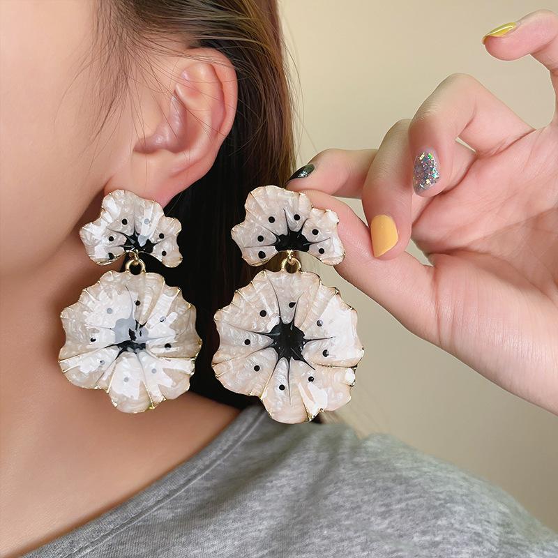 

Серьги-пусеты в этническом стиле с бахромой из деревянных бусин в виде капли воды и игл серебряного цвета, ретро, простые, темпераментные, женские, нишевые