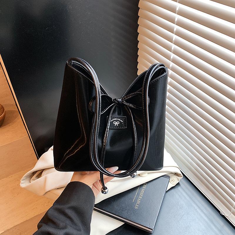 2025 new trendy summer shoulder bag women's bag simple bag fashion casual bag messenger bag bucket bag