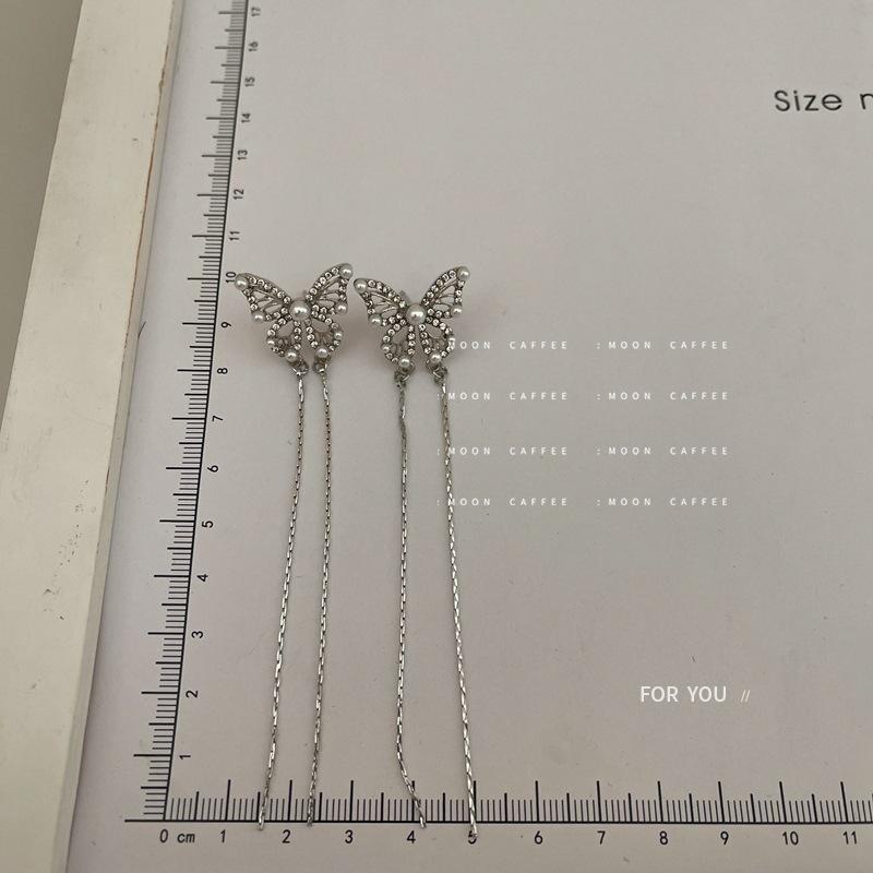 Star Series Diamond Earrings: High-End Niche Design for Women, Neutral Silver Needle