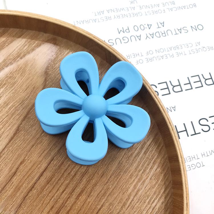 Matte Flower Hair Claw: Five-Petal Clip for Updo & Ponytail