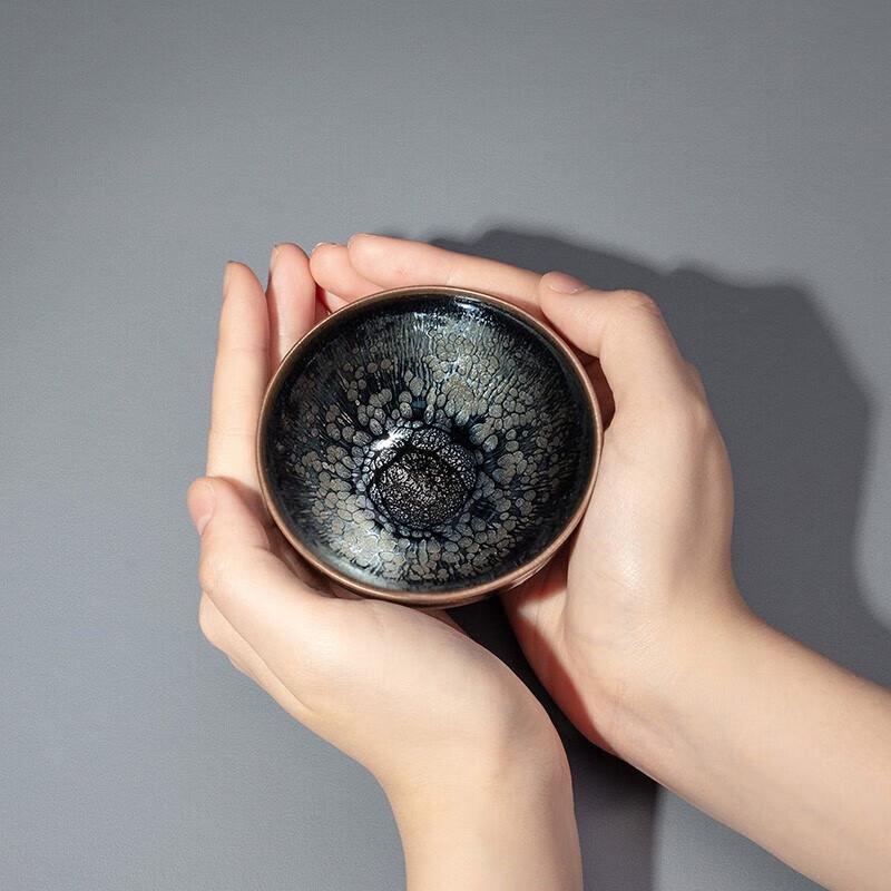 

Wanqiantang Artisanal Jianzhan Teacup with Oil Drop Glaze