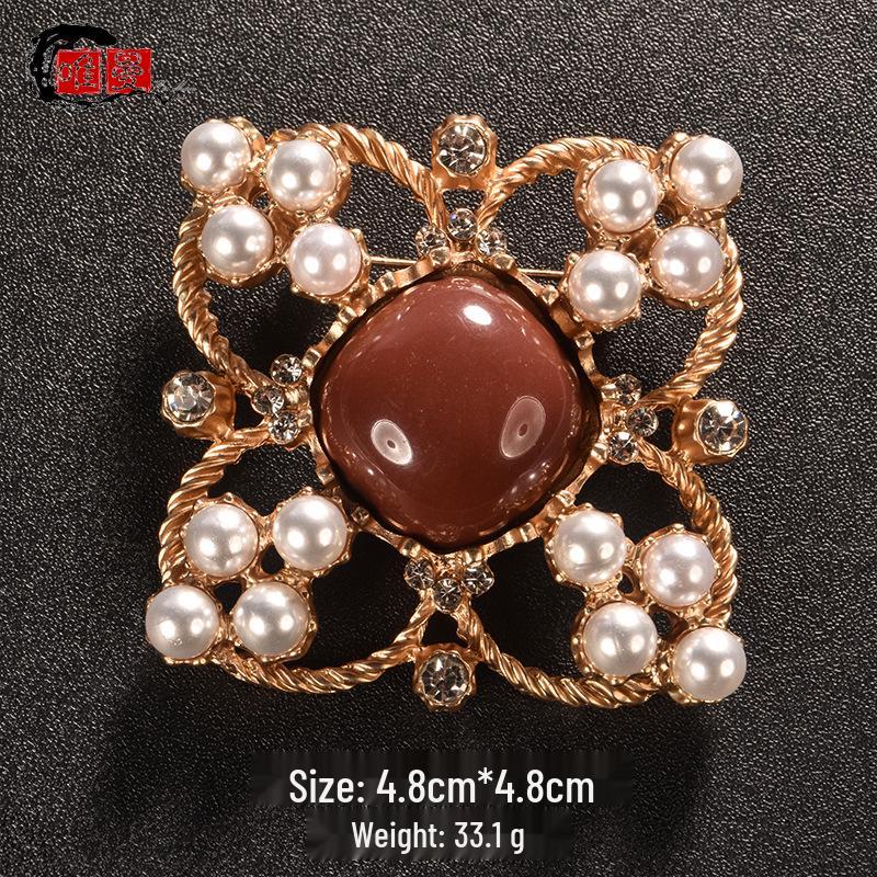 Japanese Style Luxury Brooch: Elegant High-End Women's Pin for Sweater or Lapel