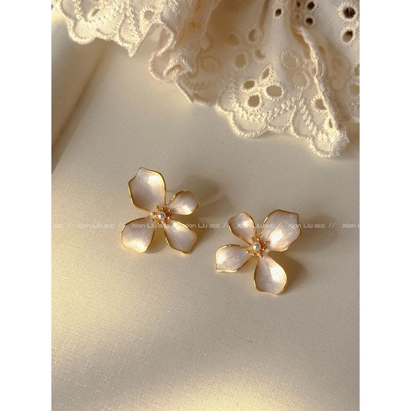 

White Dripping Oil Female Summer Niche Design Flowers White oil drop flower stud earrings-Silver Needle
