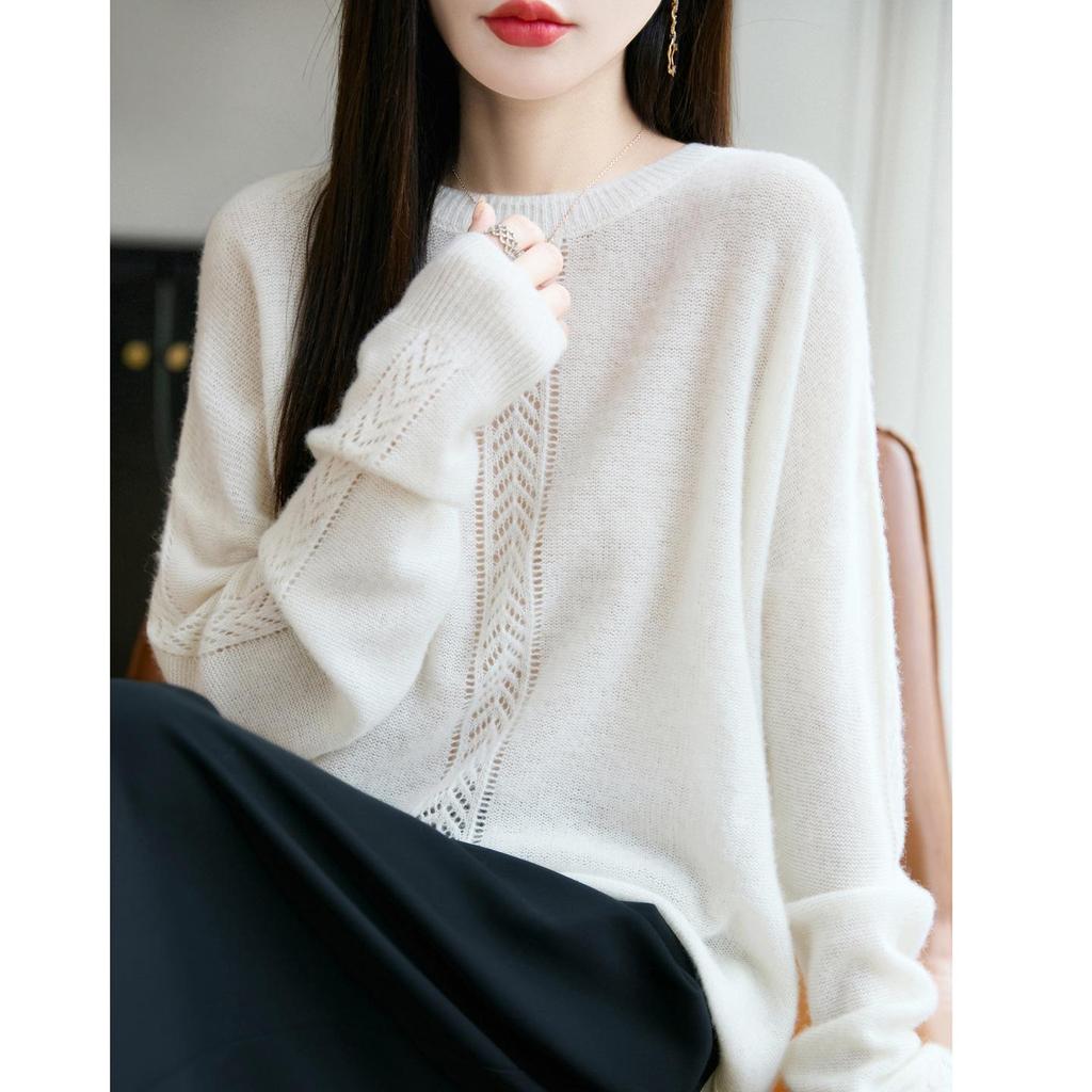Korean Style Seamless Wool Sweater: Women's Loose Hollow Crochet Long Sleeve Knitwear for Autumn and Winter