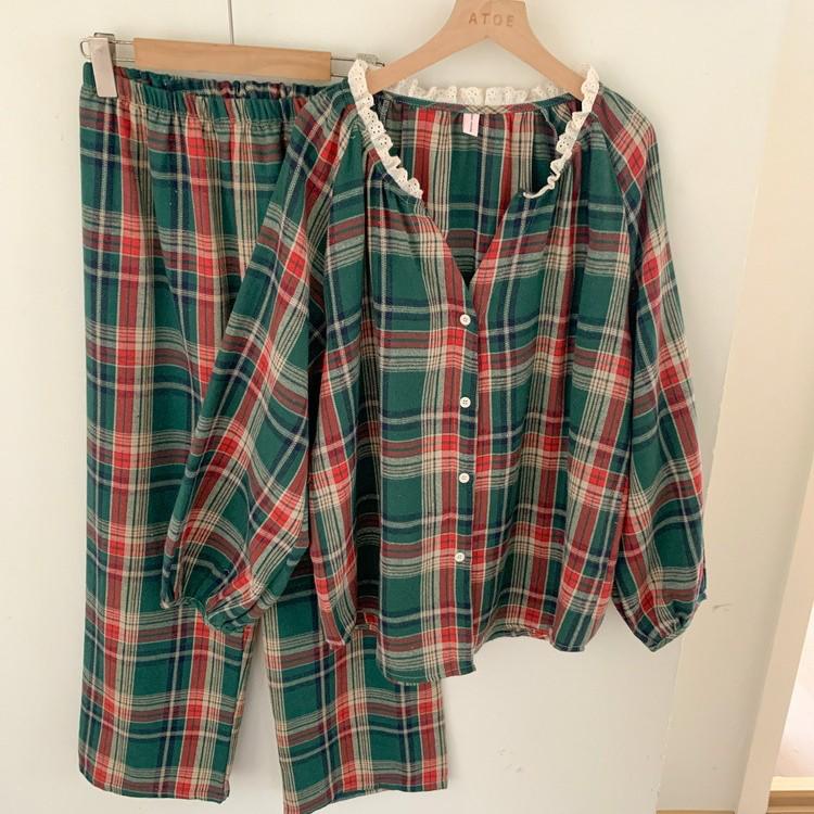Christmas Green Plaid Long Sleeve Women's Dress and Pajama Set - Comfortable, Loose-Fitting Home Wear for Autumn