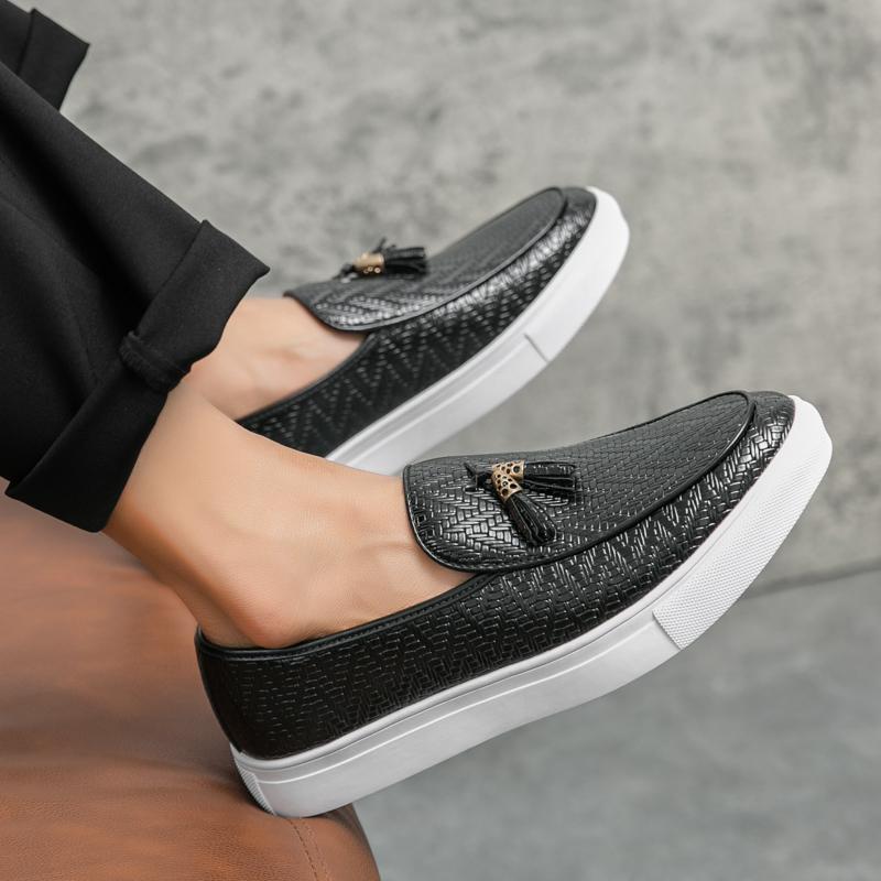 Tassel Loafer Shoes Men Slip on Driving Moccasins Men Comfortable Leather Low Shoes Men Soft Sole Flats Man Casual Shoe