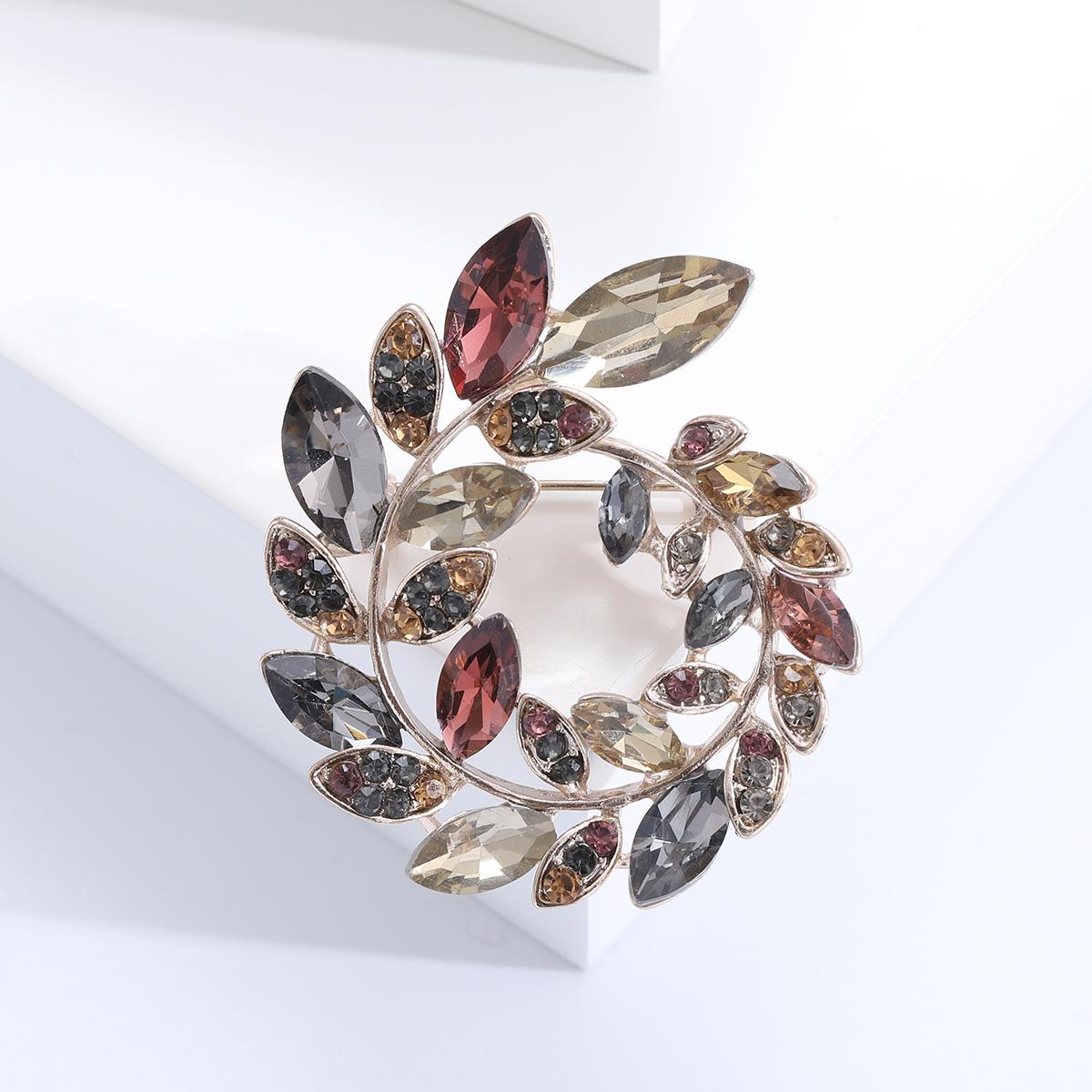

Exquisite High End Glass Crystal Wheat Ear Wreath Brooch Women S Suit Suit Accessories Elegant Temperament Retro Corsage темно-коричневого