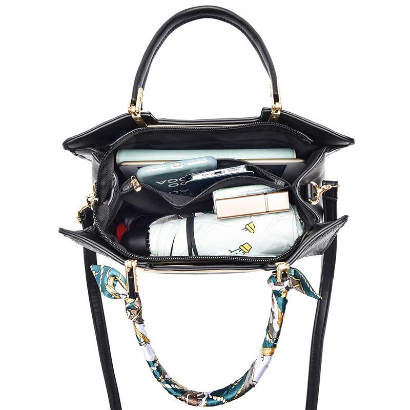Mom Bag, New Atmospheric and Fashionable Handbag, Middle-aged Large Capacity Single Shoulder Crossbody Bag