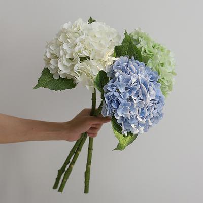 Blaue künstliche Hortensienblüten Echte Haptik Grüne künstliche Hortensienzweige Dekoration Hochzeitsstrauß Blumenarrangement