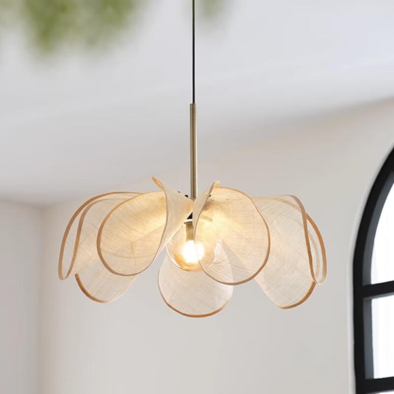UOSU French Cream Style Petal Pendant Lamp