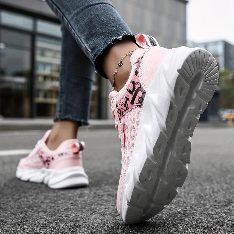 Zapatos deportivos con estampado de letras de malla para mujer, zapatillas bajas para correr con cordones transpirables y a la moda, zapatillas para caminar con absorción de impactos