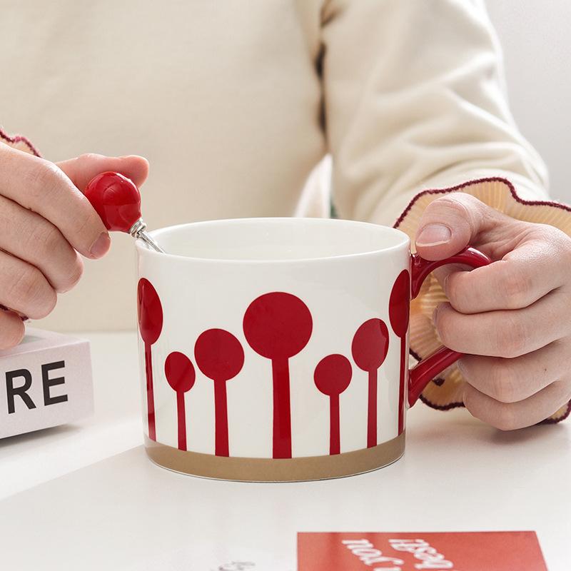 Ins Design Sense Niche Mug High Value Ceramic Cup Large Capacity Couple Cup Office Coffee Milk Cup