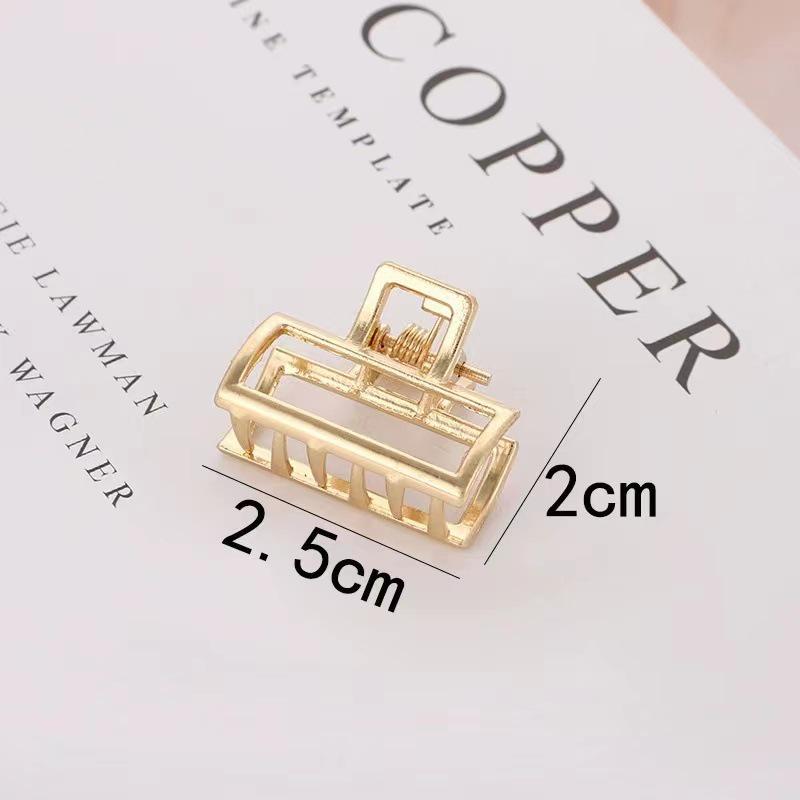 Korean Style Geometric Metal Star Hair Clip – Elegant Updo Accessory