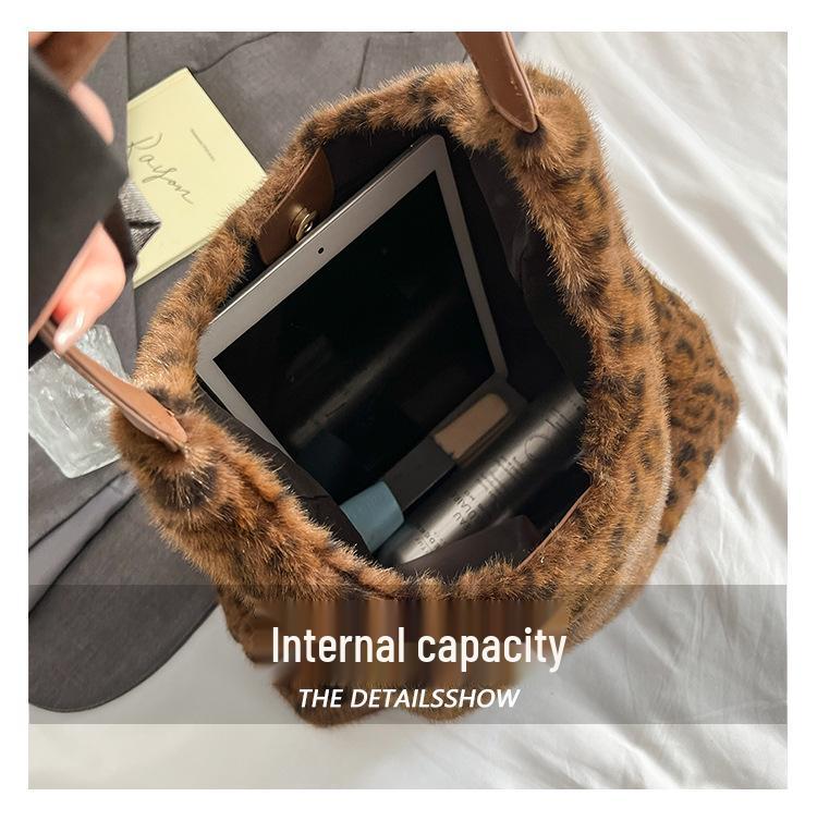 Plyšová taška tote s leopardím potiskem - Dámská všestranná podzimní/zimní taška přes rameno s velkou kapacitou