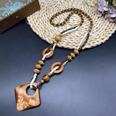 Bohemian Houten Ketting met Katoen & Linnen, Bloemen Retro Stijl, Vakantie Accessoire