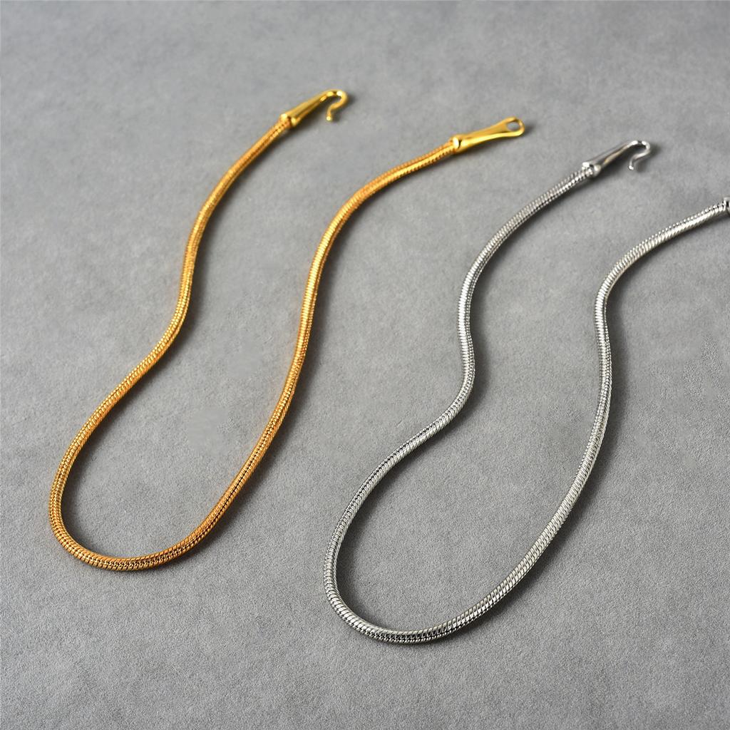 Simple Personality Unique Snake Bone Chain Copper Plated 18K Real Gold Collarbone Chain Niche Design Temperament Versatile Necklace
