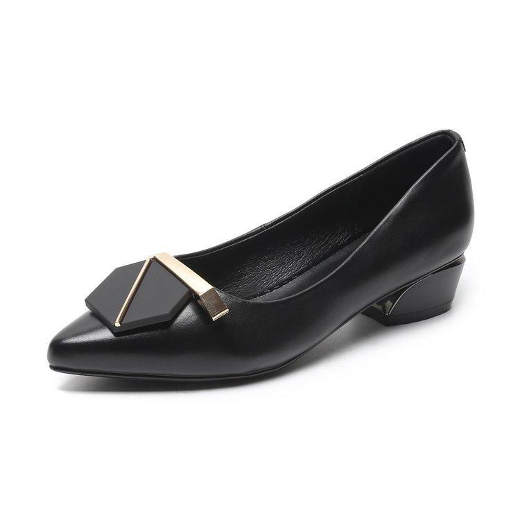 Szpiczaste pojedyncze buty damskie na grubym płaskim obcasie buty dla matki 2025 nowa jesień wszechstronne temperamentowe buty do pracy miękka skóra buty damskie