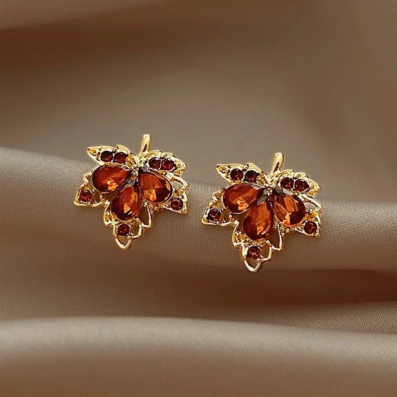 New Niche Fashion Red Maple Leaf Earrings Women s Light Luxury Earrings Retro Simple Crystal Earrings JewelryGiftsWholesale