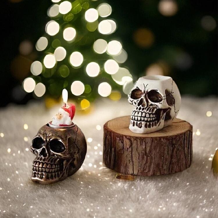 Crying Skull Candle Holder, 3D Resin Craft for Spooky Celebrations, 1.6 Inch Candle Compatibility