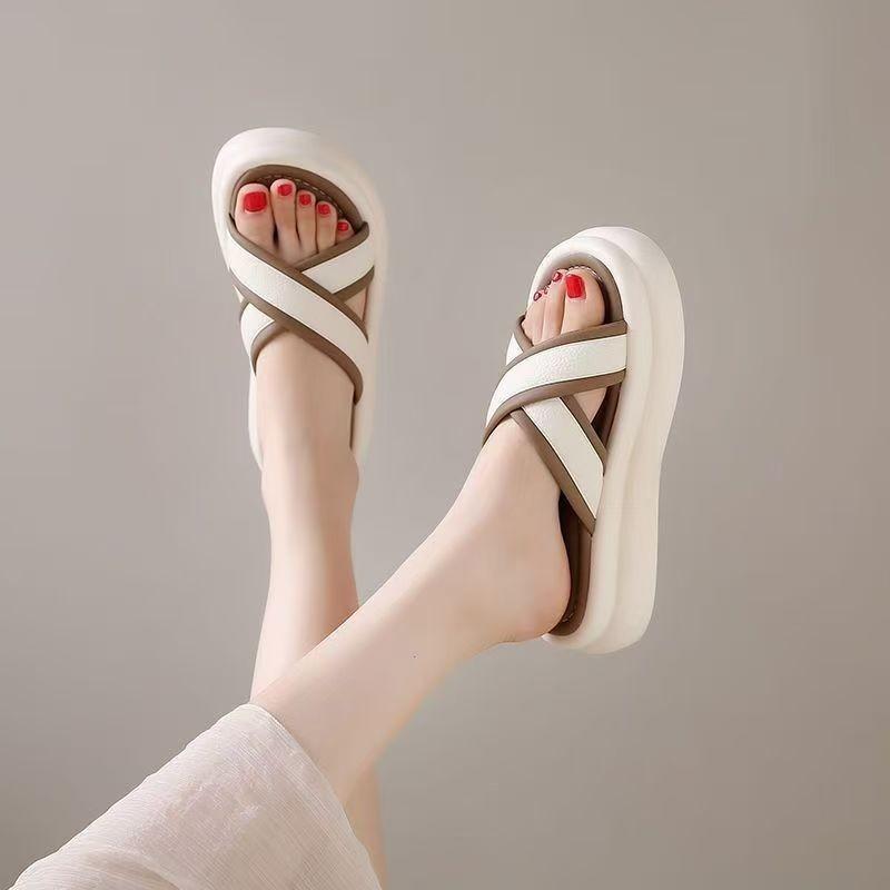 Korean Version of Thick-soled Slippers for Women's Summer Wear 2025 New High-end Versatile Casual One-word Beach Cool Slippers