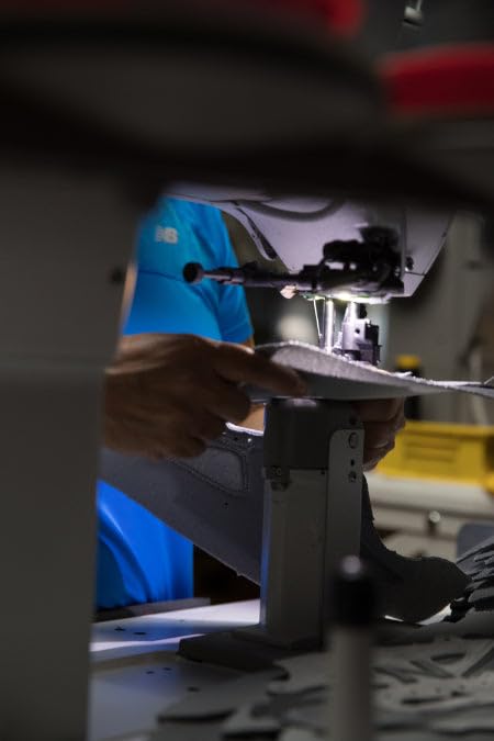 New Balance Lightweight Skull Cap Beanie in Black Running/Athletic