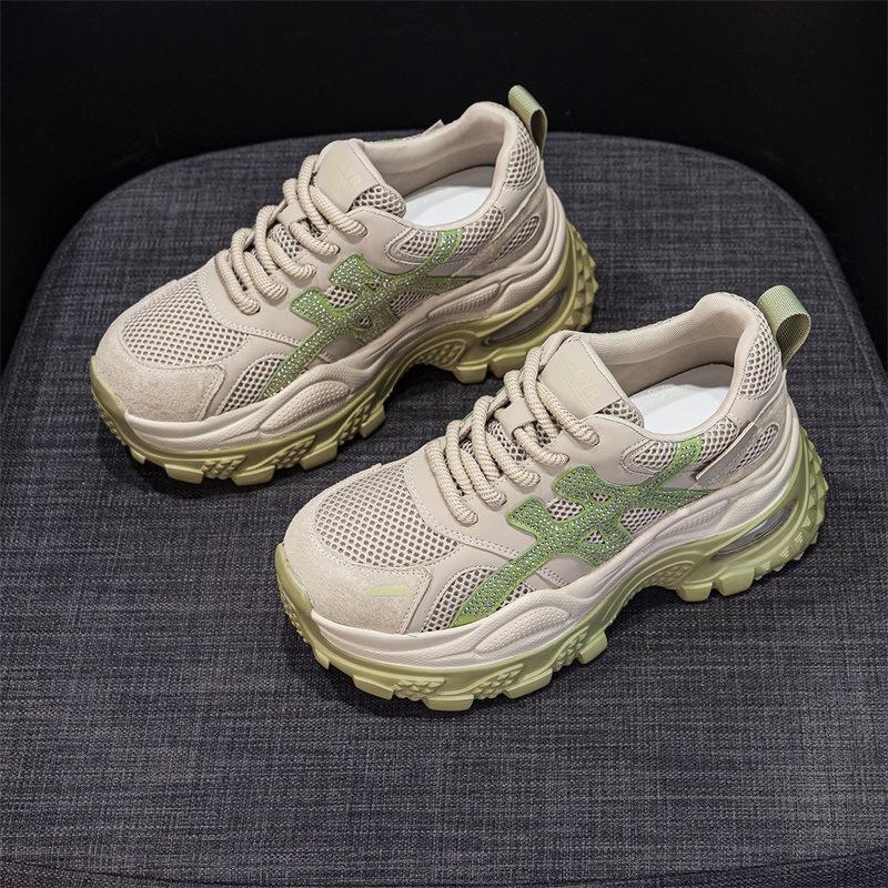 

Small thick-soled dad shoes women 2025 new casual fashion versatile Internet celebrity height increase lightweight sports shoes 40