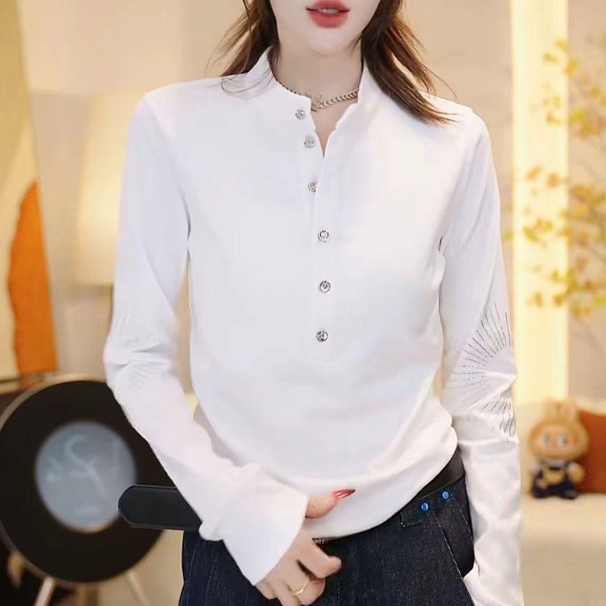 

Женский приталенный топ с полуоткрытым воротником и пуговицами, Осень/Зима 2025 L (100-115 kg) белый