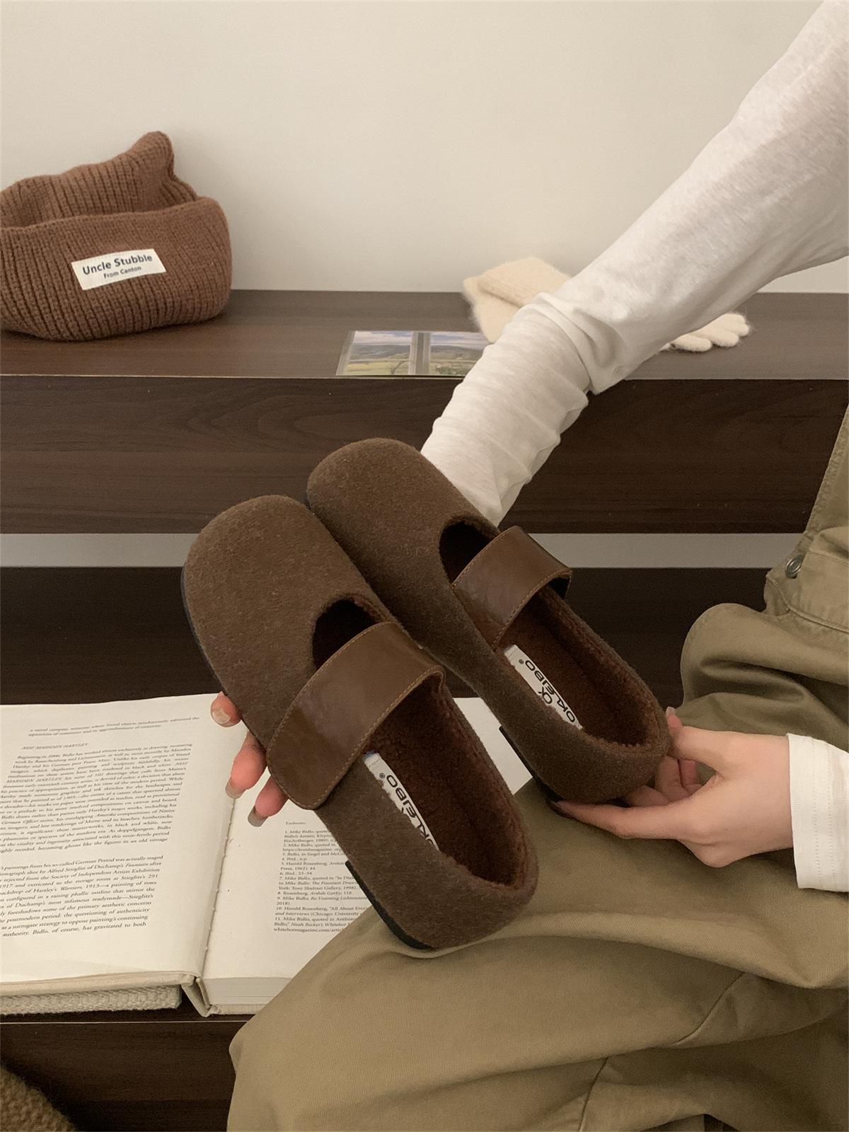 

Huge good-looking flat-soled shallow-mouth single shoes for women s 2025 new autumn woolen gray Birkenstocks Mary Jane evening shoes 39 коричневий