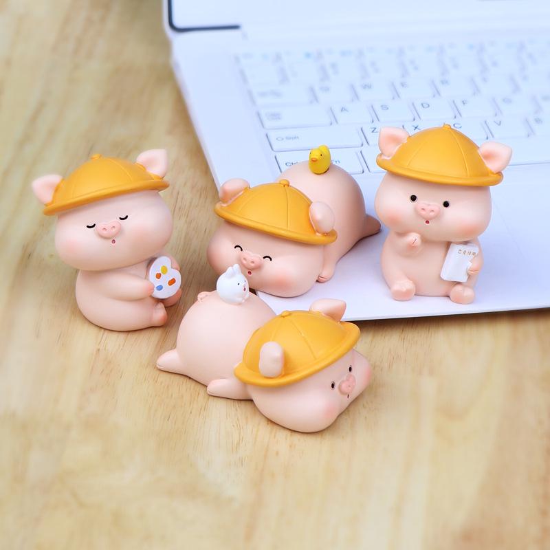 Creative Japanese Cute Pig Desktop Ornament for Car or Office