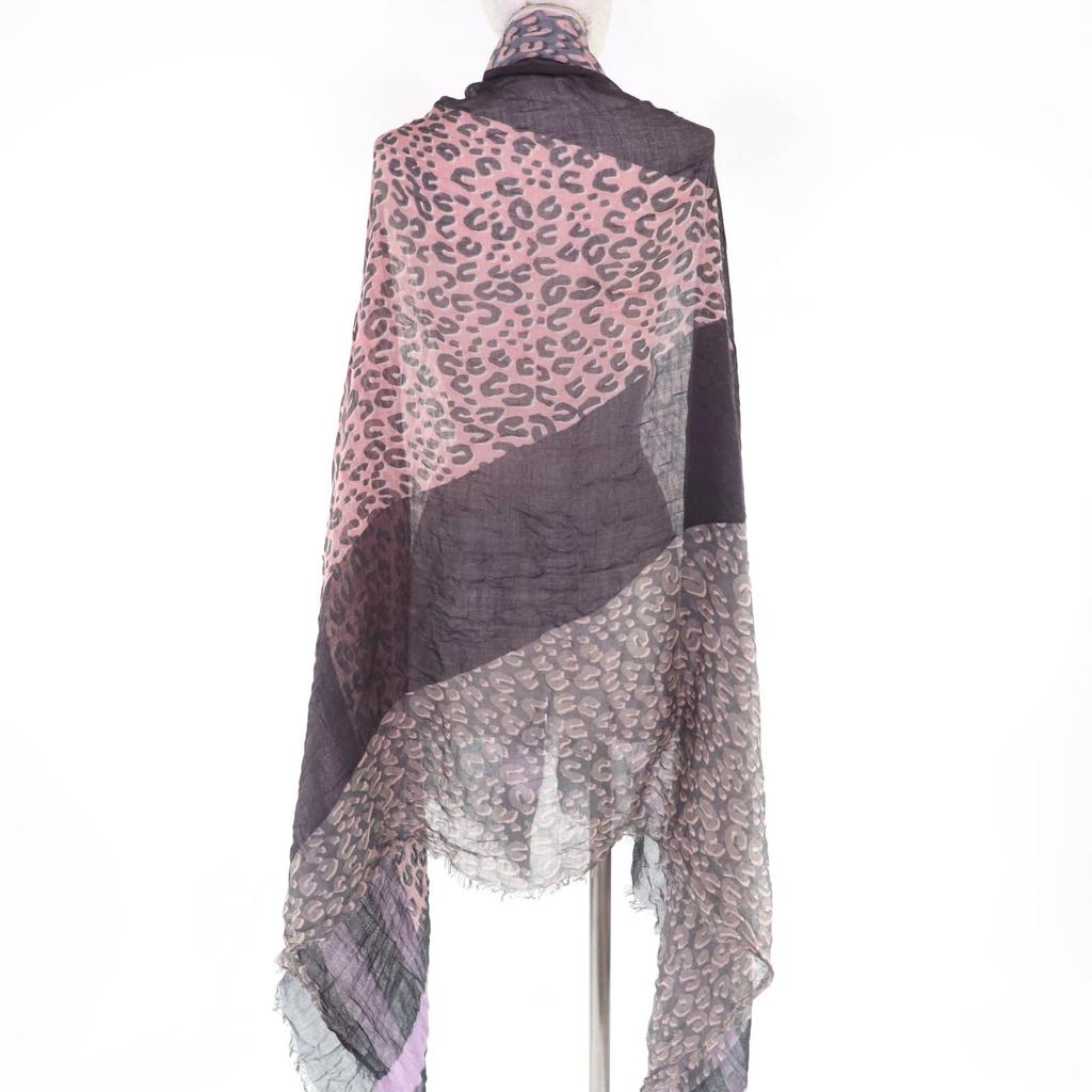 Great LOUIS VUITTON Stall Large Animal Border Pattern with Logo cashmere M75033 Used