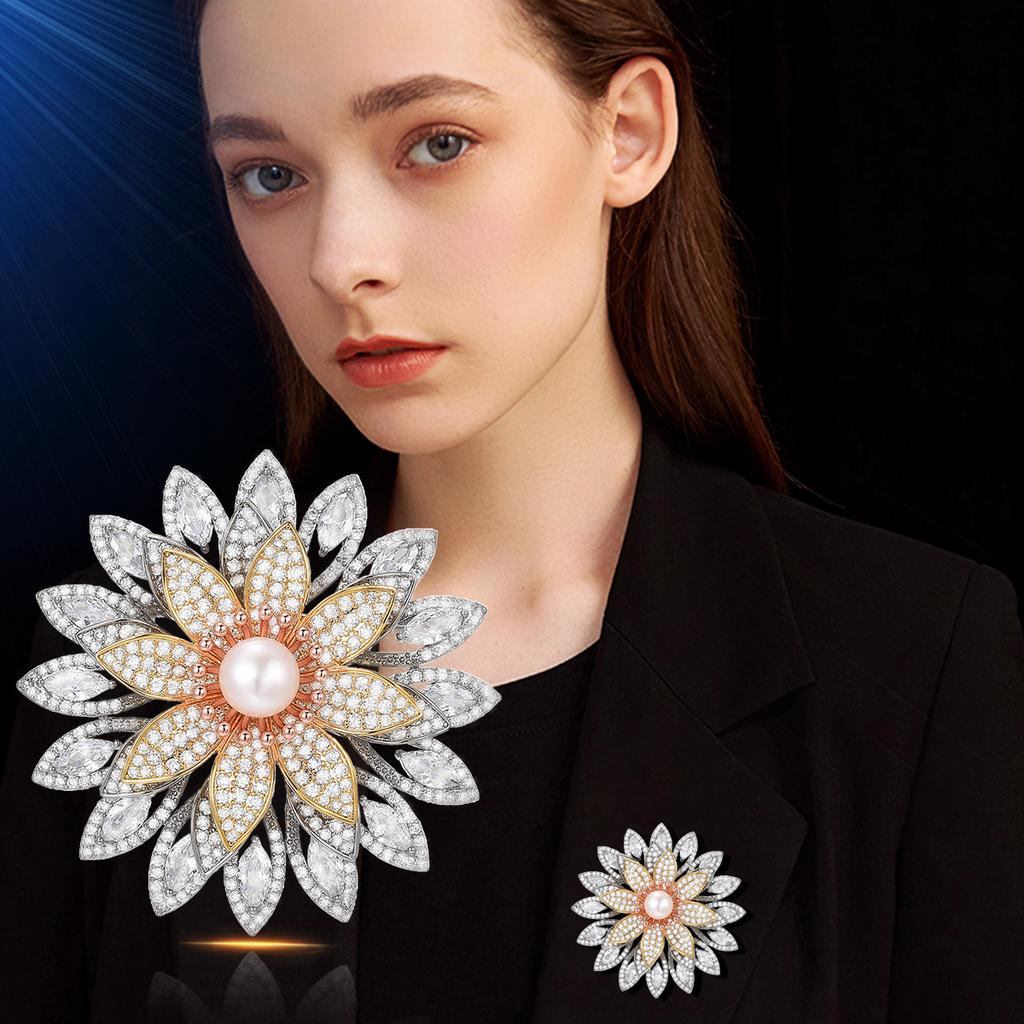 Heavy Industry Diamond Freshwater Pearl Flower Brooch High-end Fashion Jacket Coat Pin Brooch Accessories Women