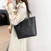 Trend Large Capacity 2025 Casual Retro Autumn New Trendy Fashion Portable Shoulder Tote Bag Women