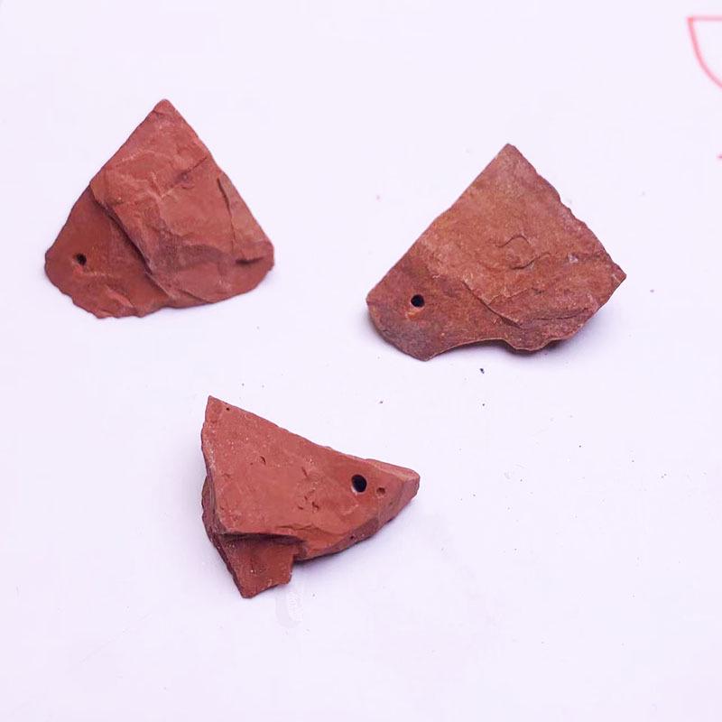 

Подвеска из хрустального гравия с отверстиями - Различные материалы для драгоценных камней - Необычный необработанный камень - Изготовление ювелирных изделий своими руками Red Jasper