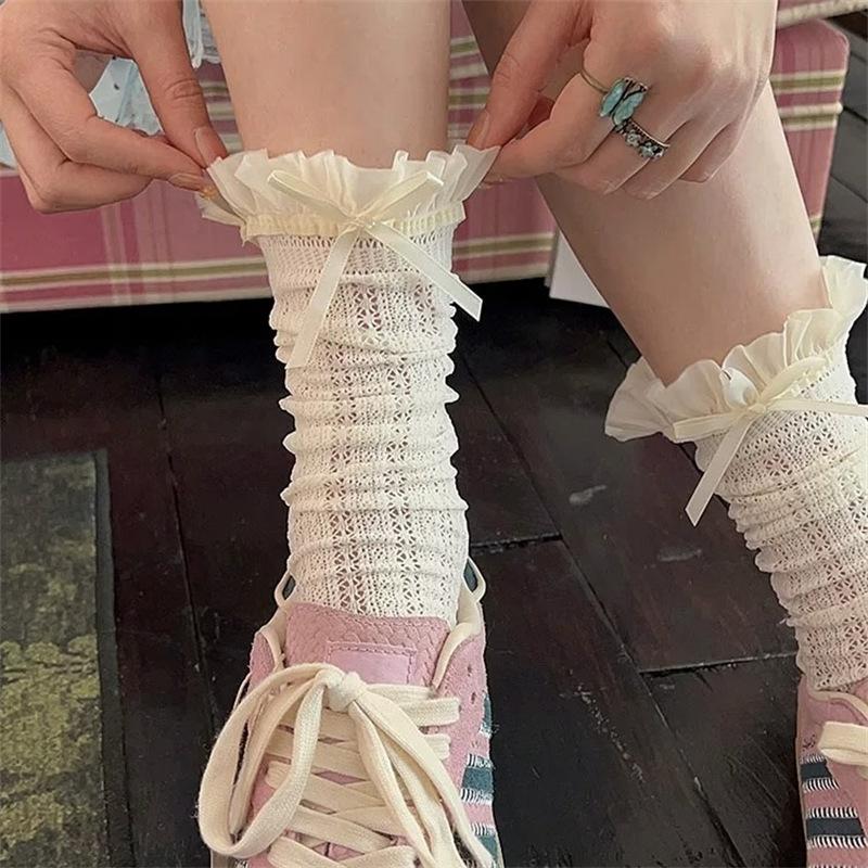 Ladies Summer Thin Bow Lace Edge Ballet Wind Mid Tube Pile Socks